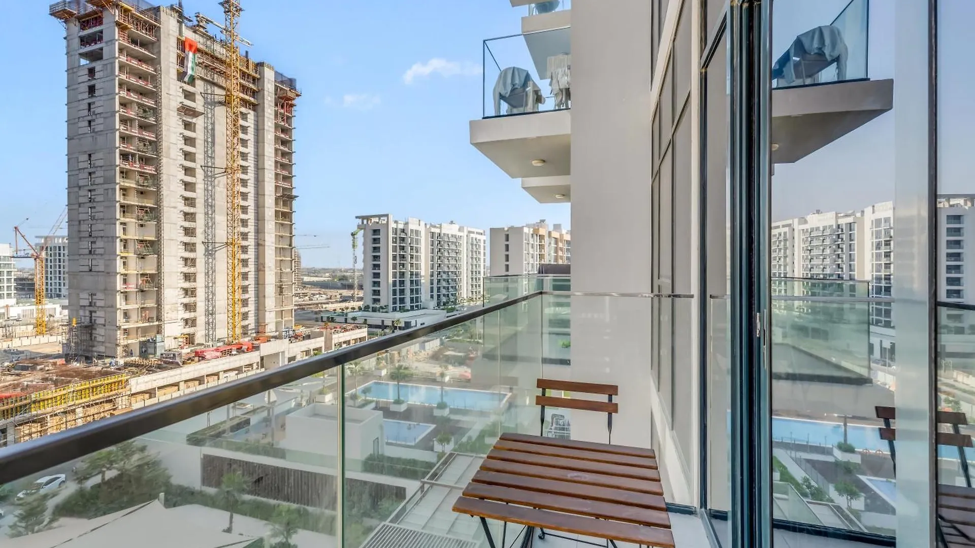 Elegant 1-Bedroom Home In Dubaj