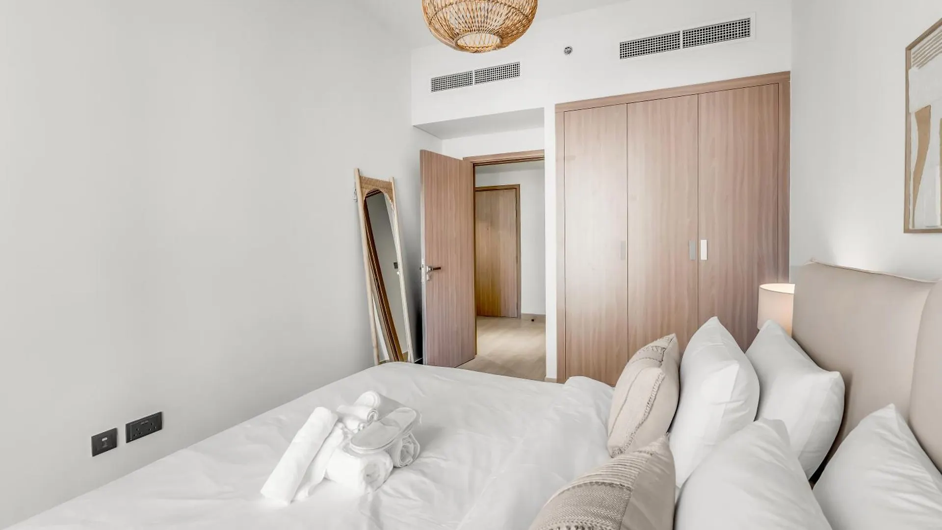 Elegant 1-Bedroom Home In Dubai